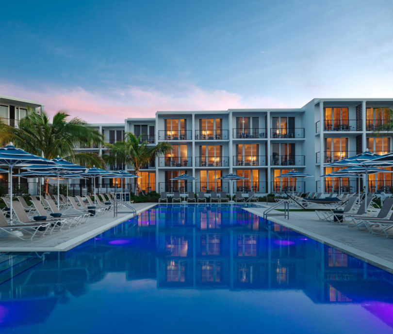 The+Capitana+-+Commercial+Pool+Design+Key+West+-+Litely+Salted+Pools